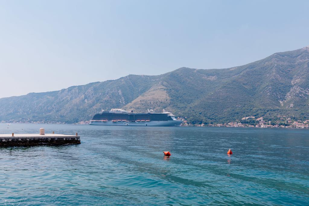 Celine'S Place By The Sea Kotor Extérieur photo