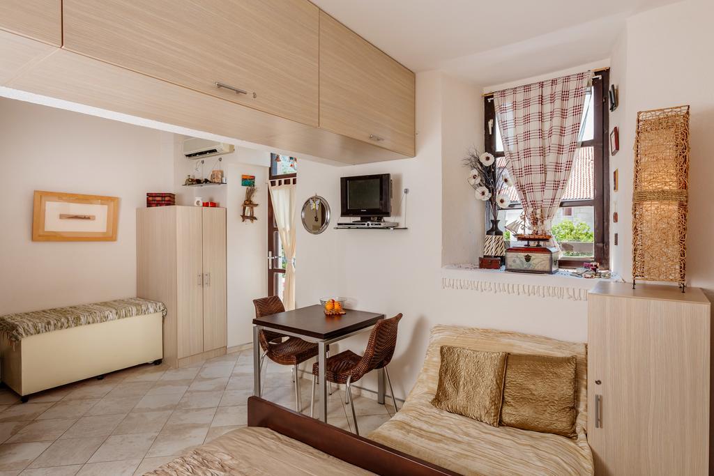 Celine'S Place By The Sea Kotor Extérieur photo